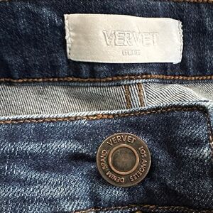Vervet women’s blue jeans
Worn minimally 
Size 16 raw hem great stretch